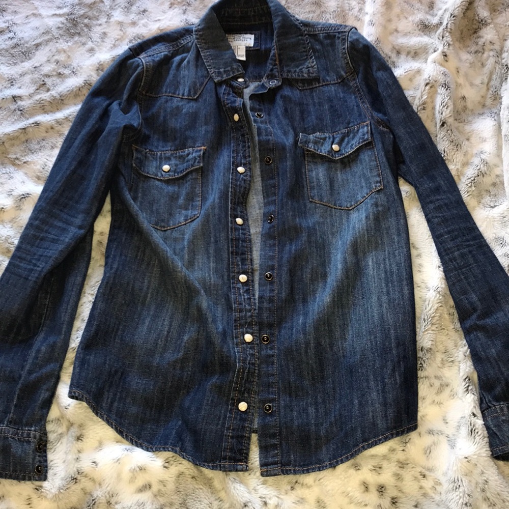 Button up long sleeve denim shirt